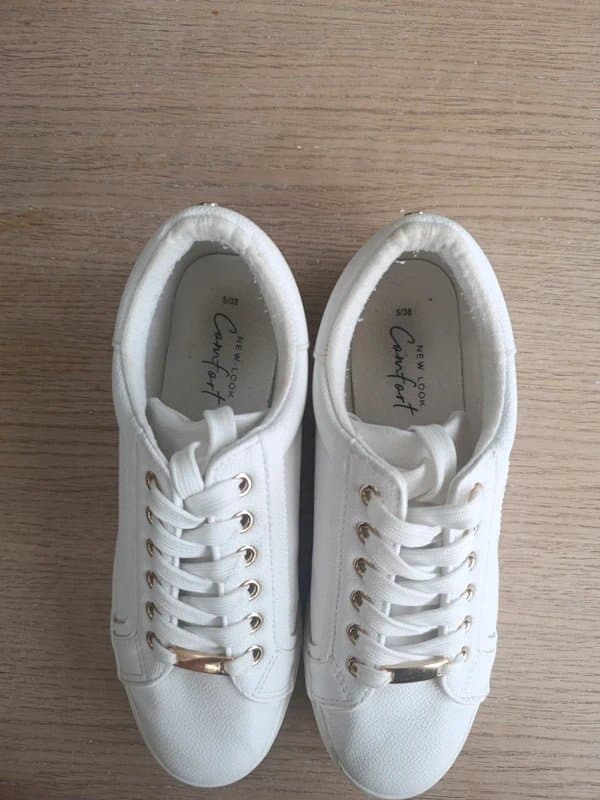 New Look White leather lace up trainers - Size 5