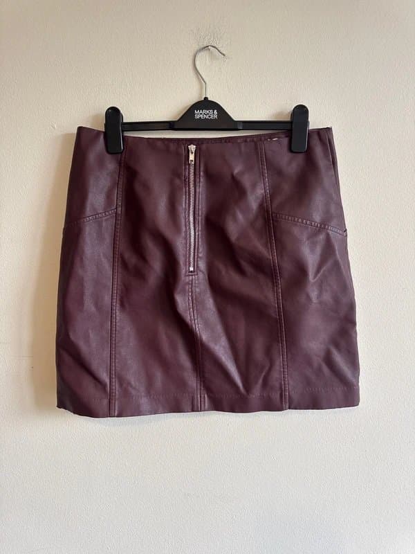New Look Leather look skirt