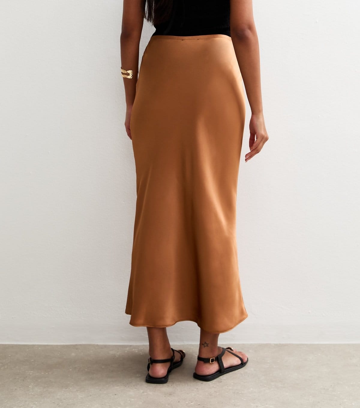 New Look Women's Burnt Orange Satin Bias Cut Satin Midi Skirt New Look - 4
