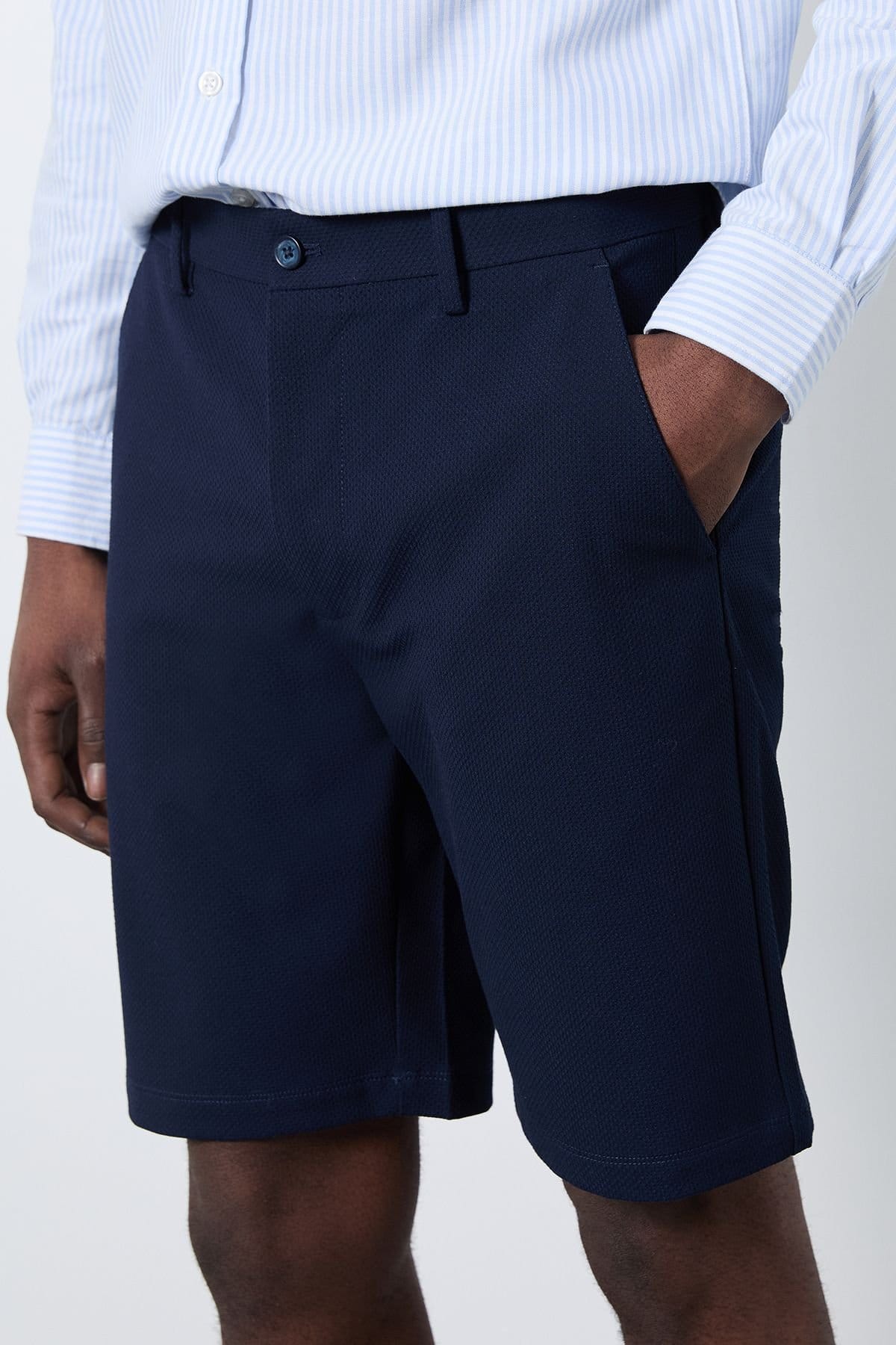 Burton Burton Men's Indigo Seersucker Chino Shorts in Navy - 4