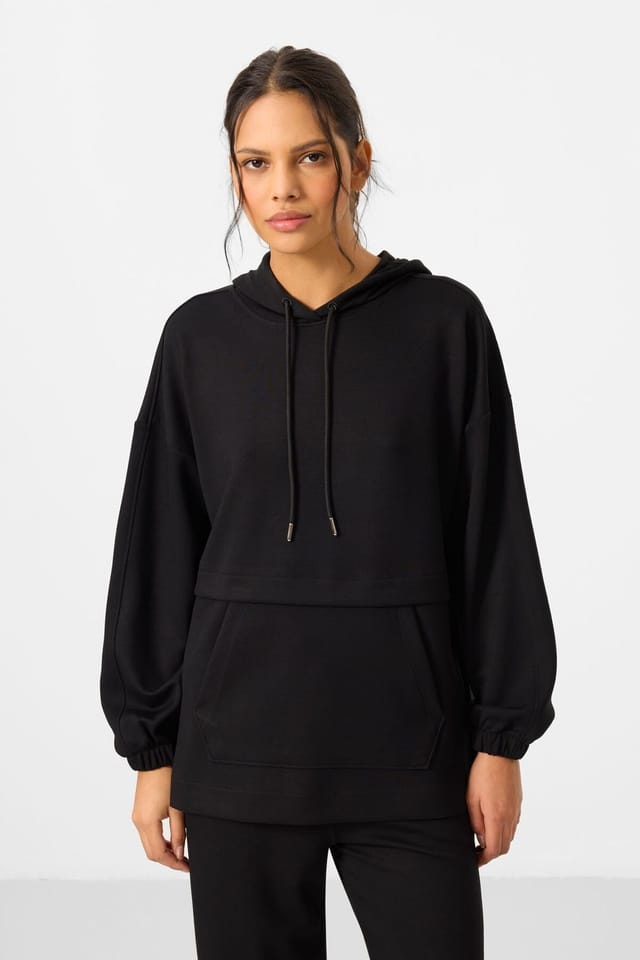 Tommy Life Tommy Life Women's Oversized Hooded Sweatshirt & Wide-Leg Pants Set in Black - 3