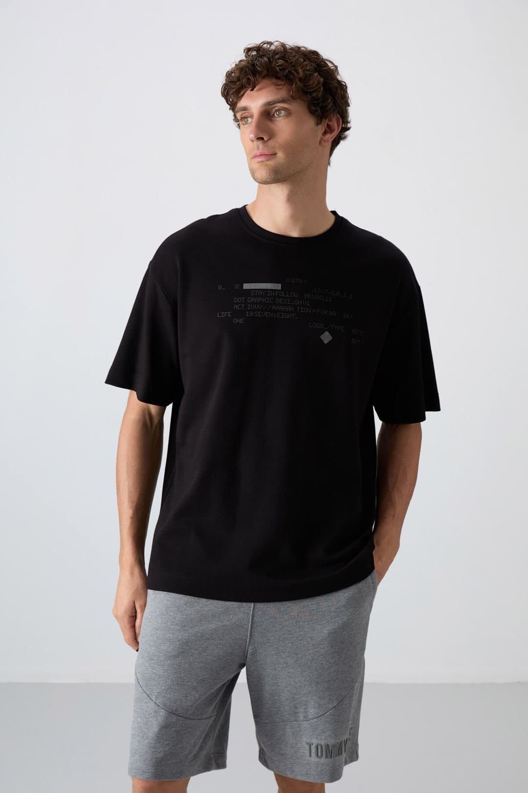 Tommy Life Tommy Life Men's Oversized Printed Crew Neck T-Shirt in Black