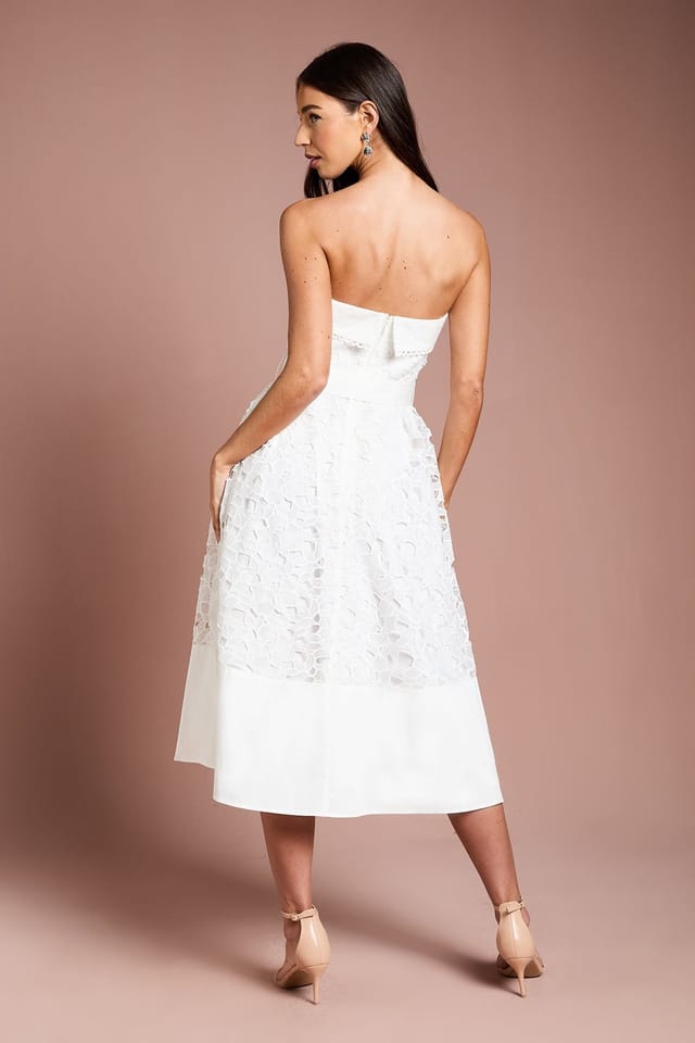 Coast Coast Women's Bandeau Belted Lace Midi Dress in Ivory - 3