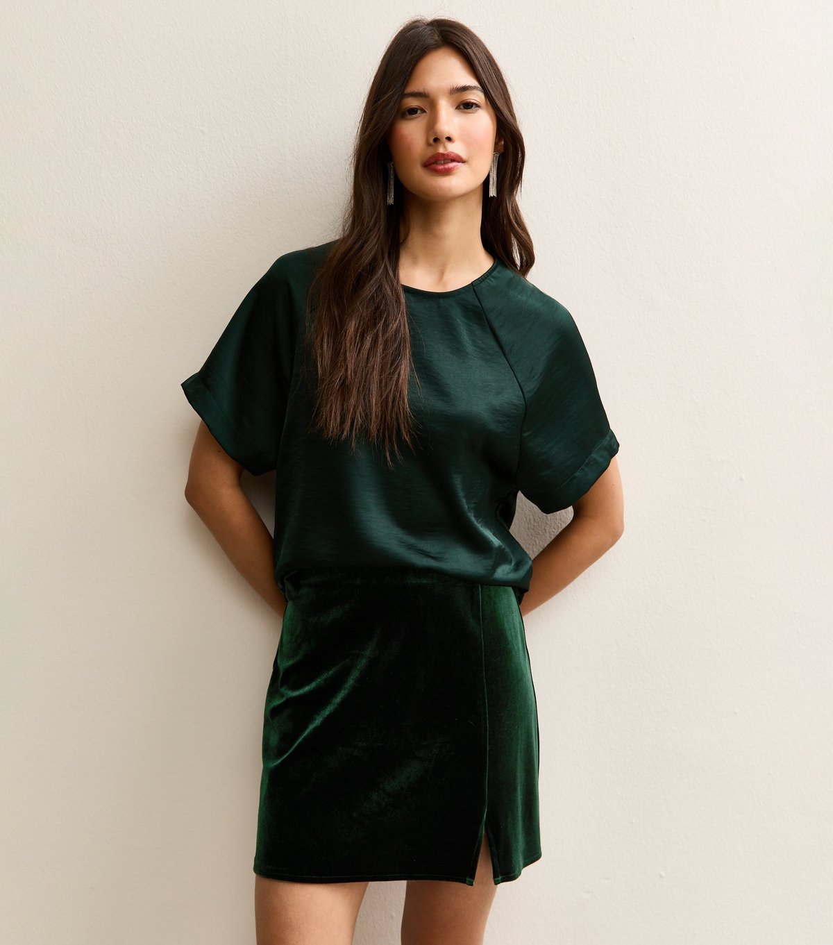New Look Women's Dark Green Velvet Split Hem Mini Skirt New Look - 3
