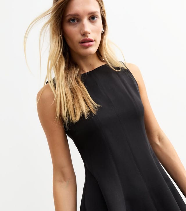 New Look Women's Black Crepe Shift Mini Dress New Look - 2