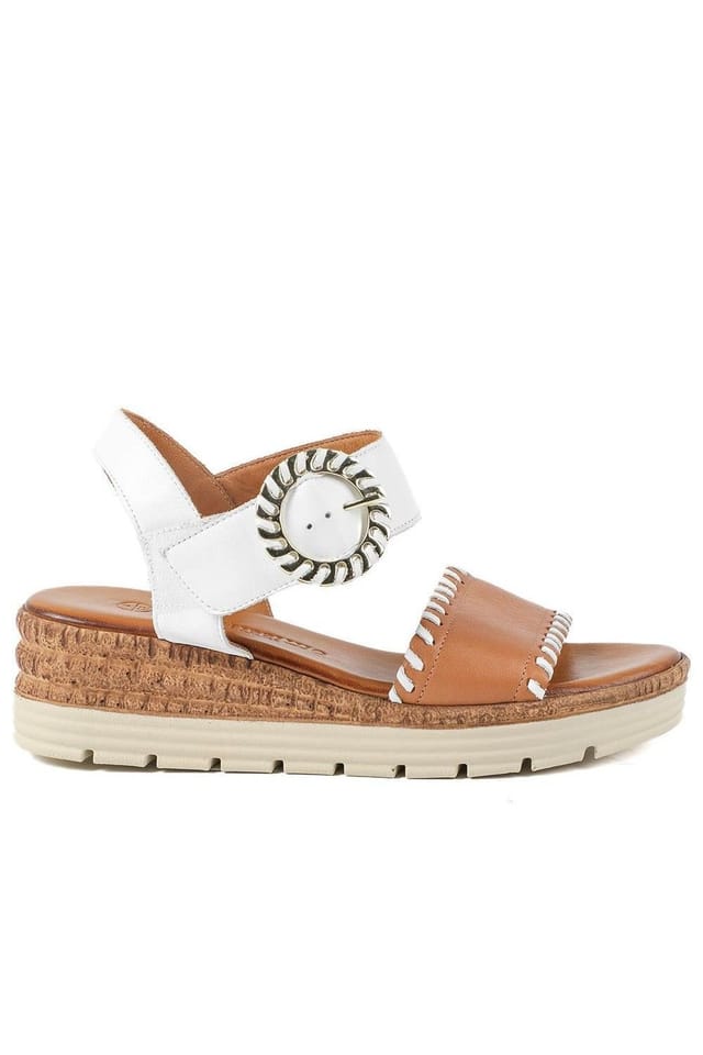 Bellissimo Bellissimo Women's Leather Buckle Fasten Wedge Sandals in White - 2