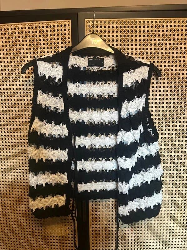 ASOS ASOS crochet waistcoat