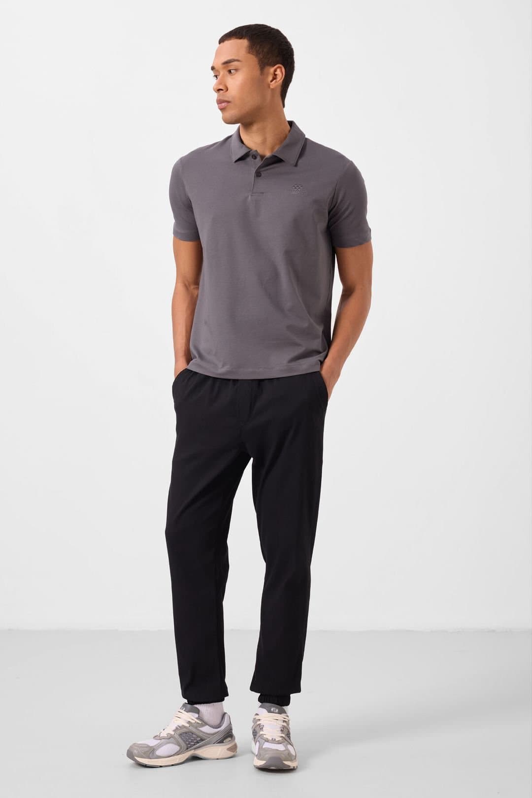 Tommy Life Tommy Life Men's Straight-Leg Pull-On Chinos in Black