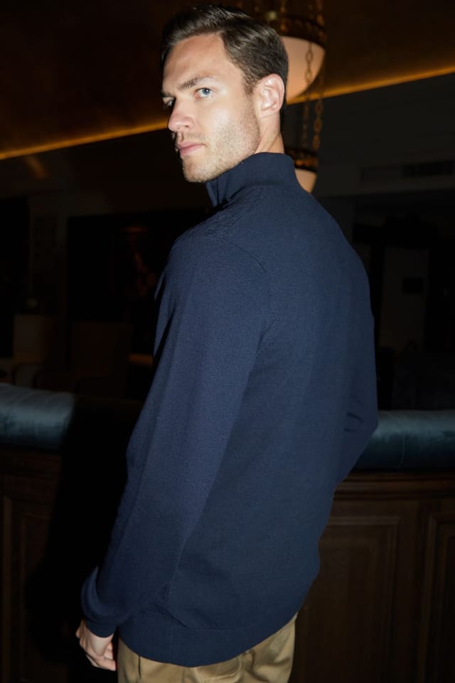 Threadbare Threadbare Men's Mini Cable Knit Quarter Zip Jumper in Navy - 2
