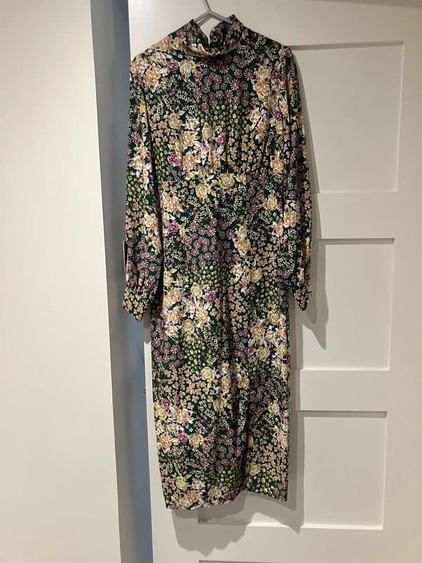 Never Fully Dressed Never Fully Dressed Dress Size 8