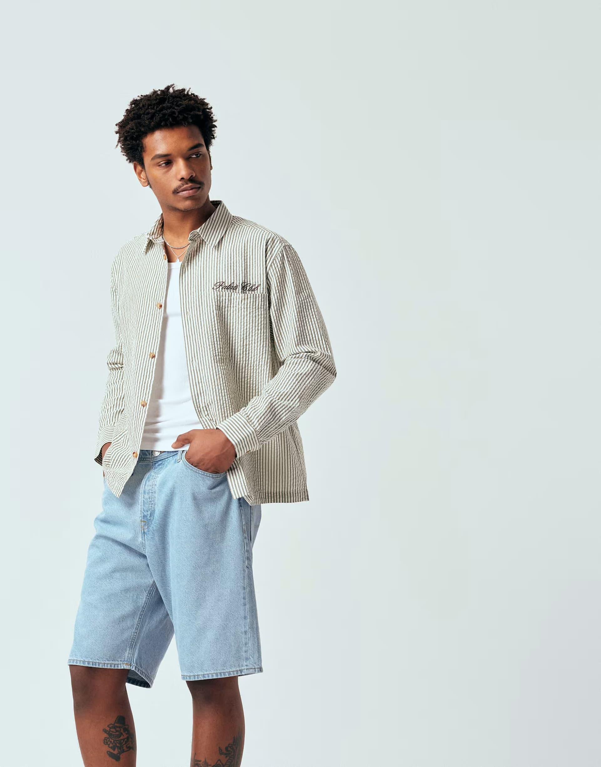 ASOS ASOS DESIGN relaxed seersucker stripe shirt with chest embroidery in grey