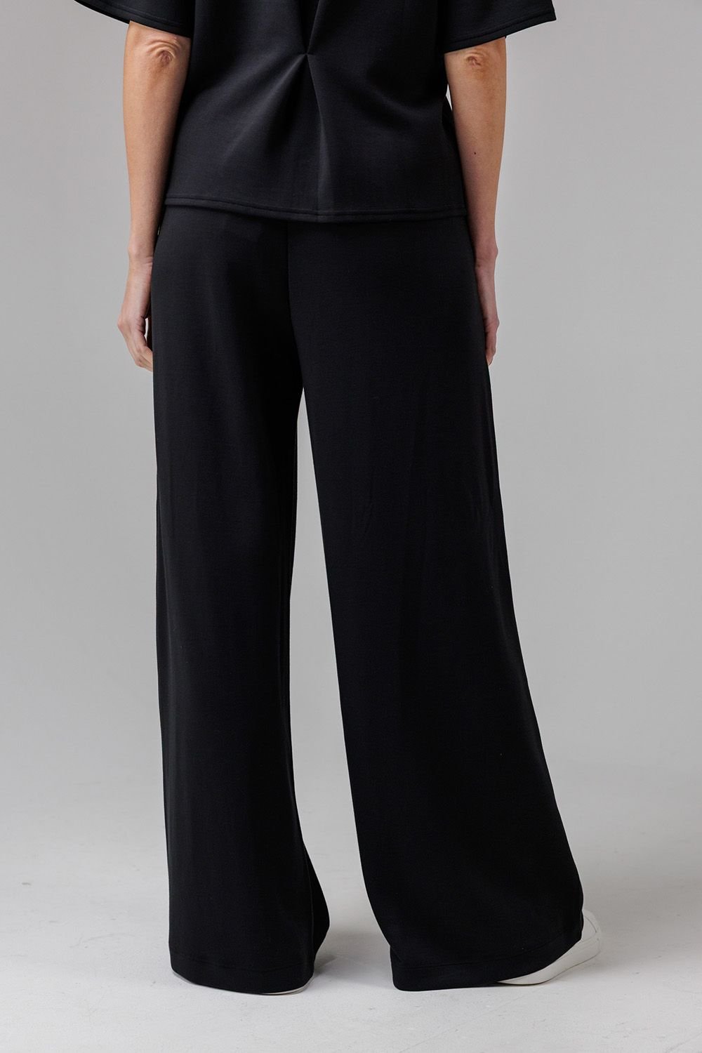 French Connection French Connection Women's Luxe Wide Leg Draped Trouser in Black - 2