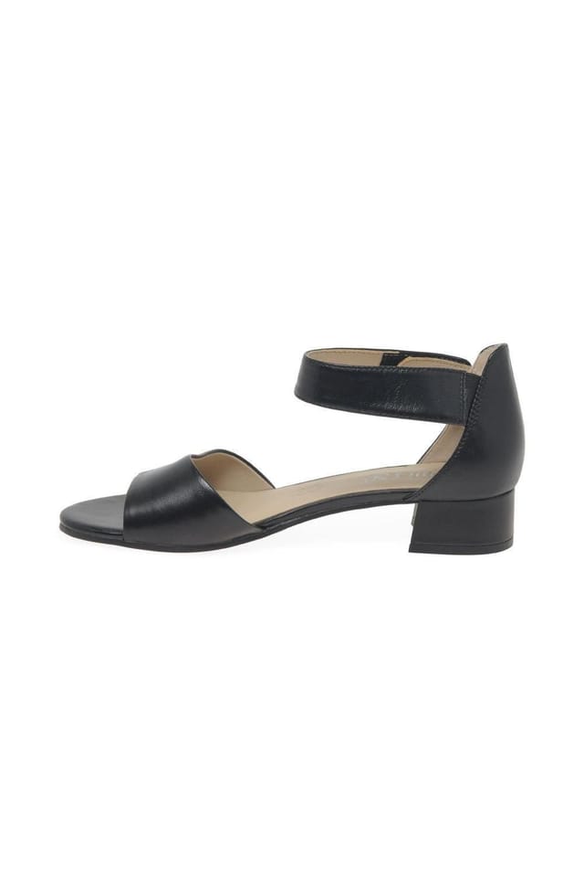 Caprice Caprice Women's 'Agadir' Smart Sandals in Black - 2