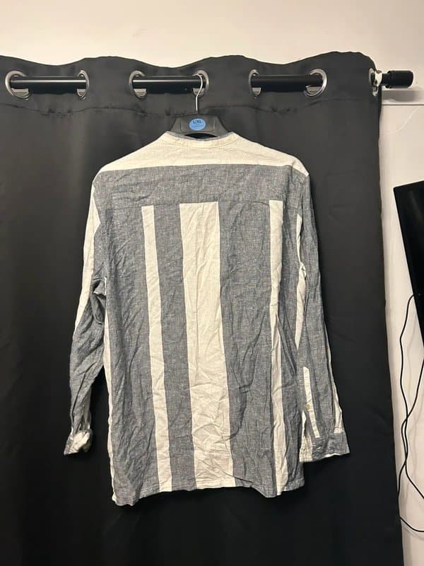 Bershka Bershka Stripped no collar linen shirt