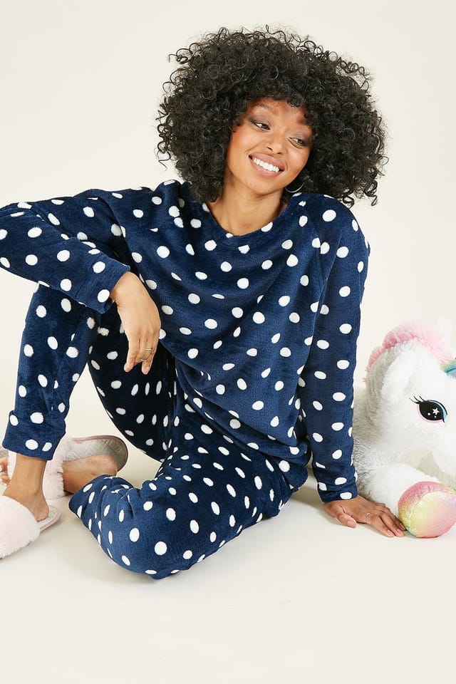 Yumi Yumi Women's Navy Spot Super Soft Fleece Pyjamas - 3