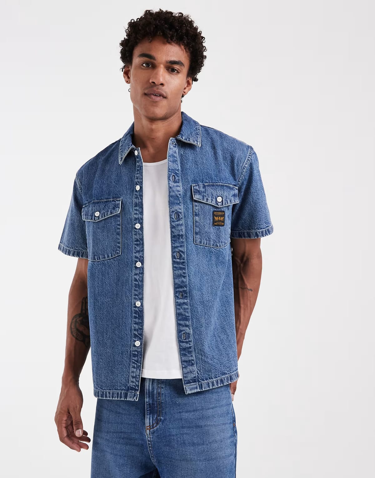 ASOS Levi's short sleeve workwear pocket t-shirt in dark blue - 1