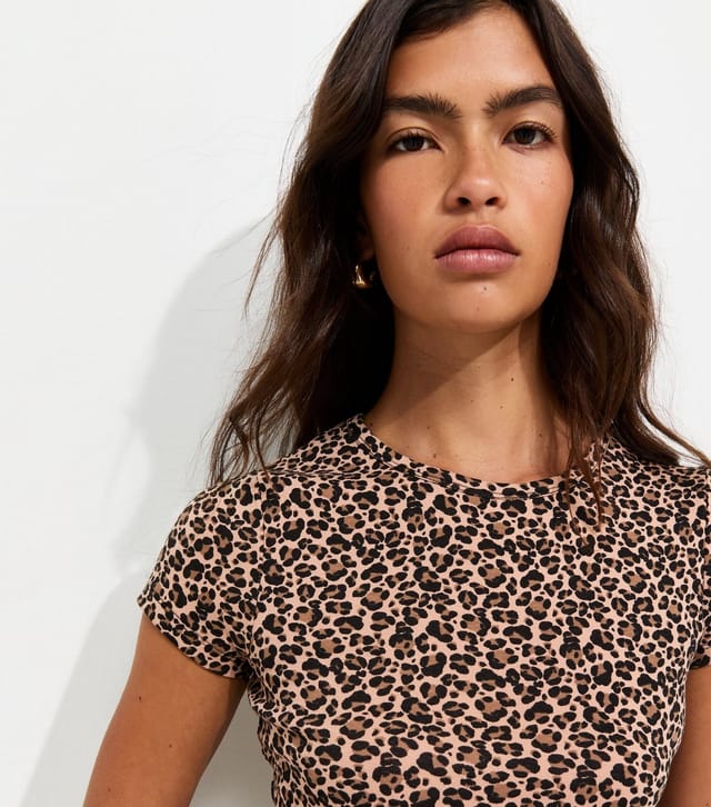 New Look Women's Brown Cotton Rich Leopard Print Lace Hem T-Shirt New Look - 3