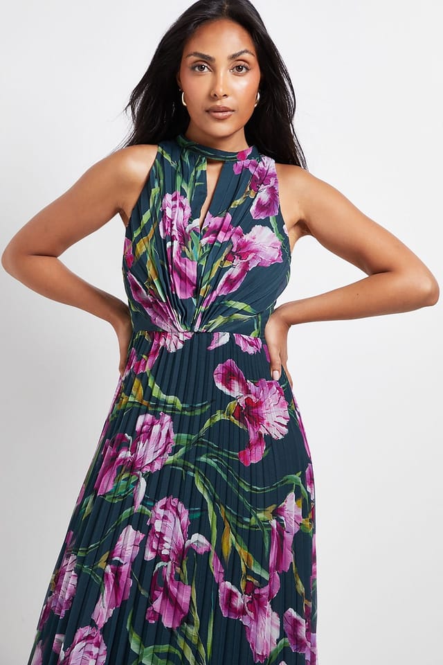 Wallis Wallis Women's Petite Floral Print Pleated Maxi Dress in Green - 2
