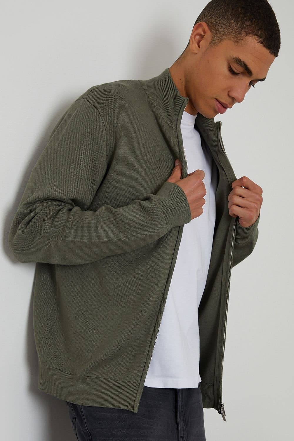 Threadbare threadbare Men's Zip-Through Funnel Neck Knitted Cardigan in Light Grey in Green