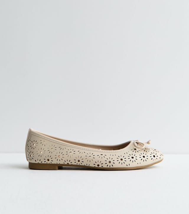 New Look Women's Extra Wide Fit White Floral Cutout Ballet Pumps Vegan New Look - 3