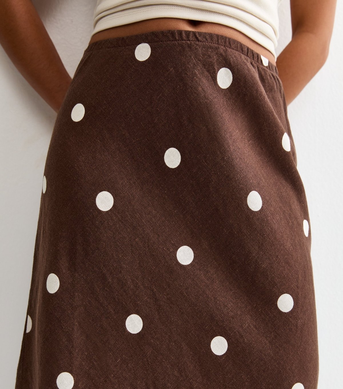 New Look Women's Petite Brown Linen Blend Polka Dot Bias Cut Midi Skirt New Look - 2