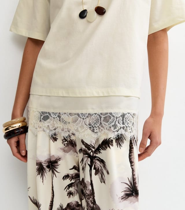 New Look Women's Off White Satin Lace Hem Oversized T-Shirt New Look - 3