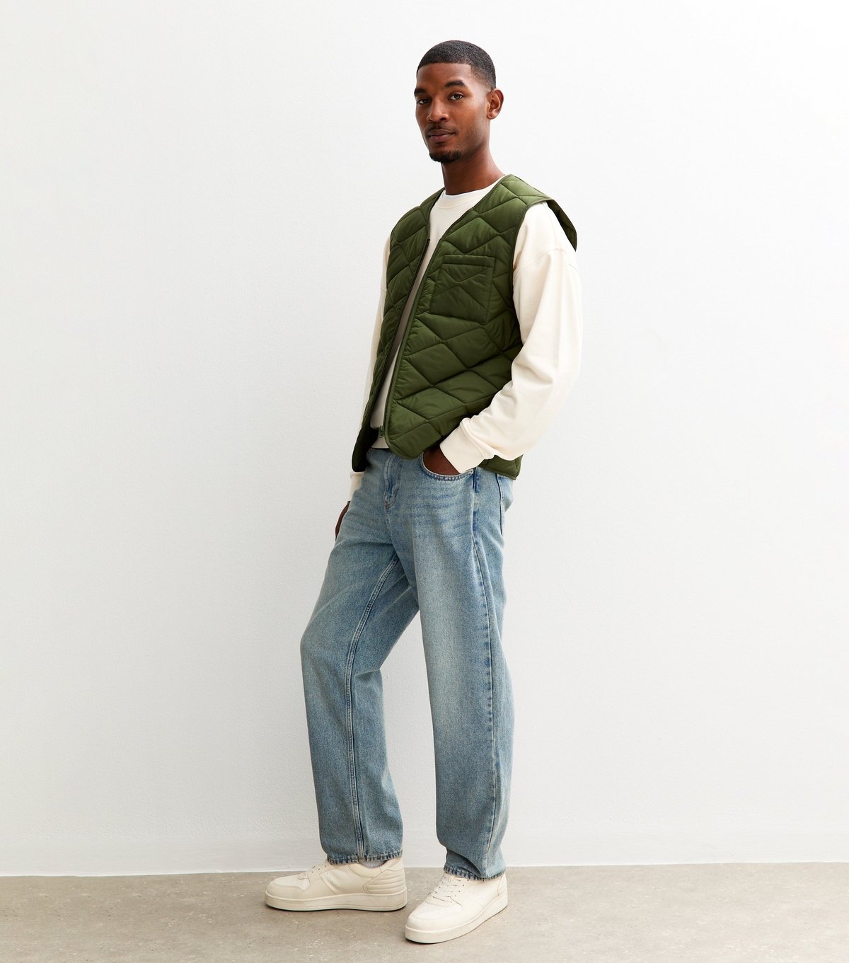 New Look Men's Green Regular Fit Quilted Patch Pocket Gilet New Look - 2