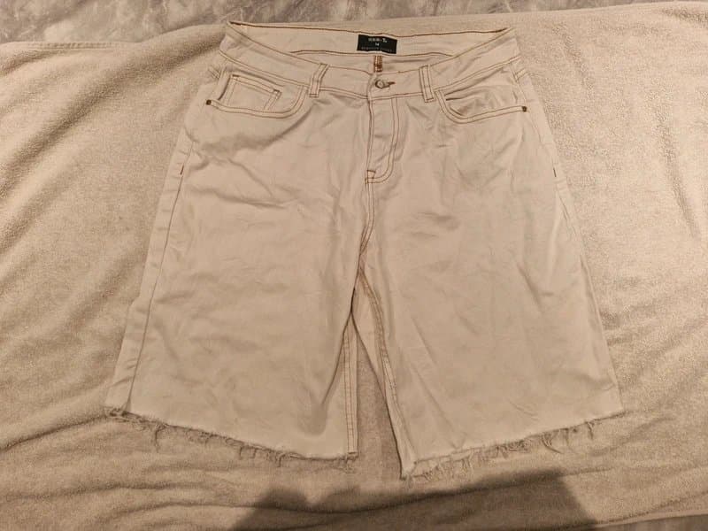 TU Tu Women's Cream Denim shorts size 14 UK