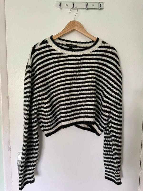 New Look Black and White Striped Cropped Knit Jumper