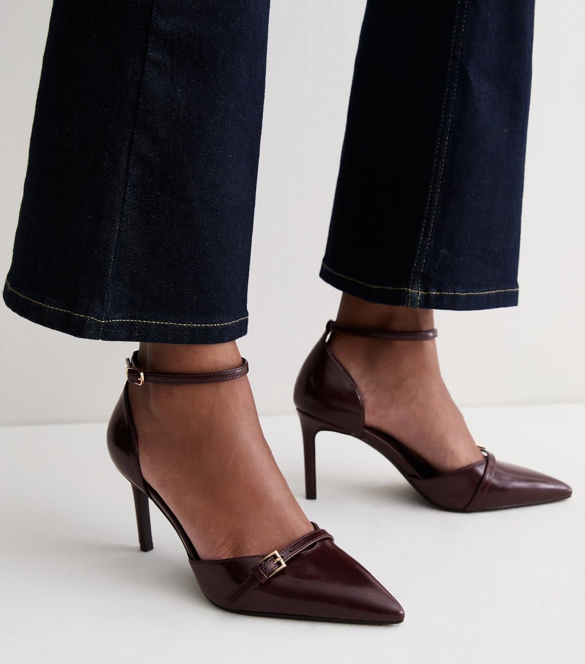 New Look Women's Wide Fit Dark Burgundy Faux Leather Buckle Detail Pumps Vegan New Look