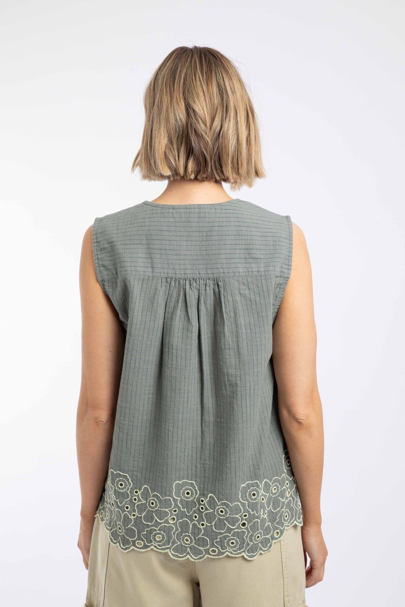 Weird Fish Weird Fish Women's Poppy Scalloped Hem Blouse in Green - 4