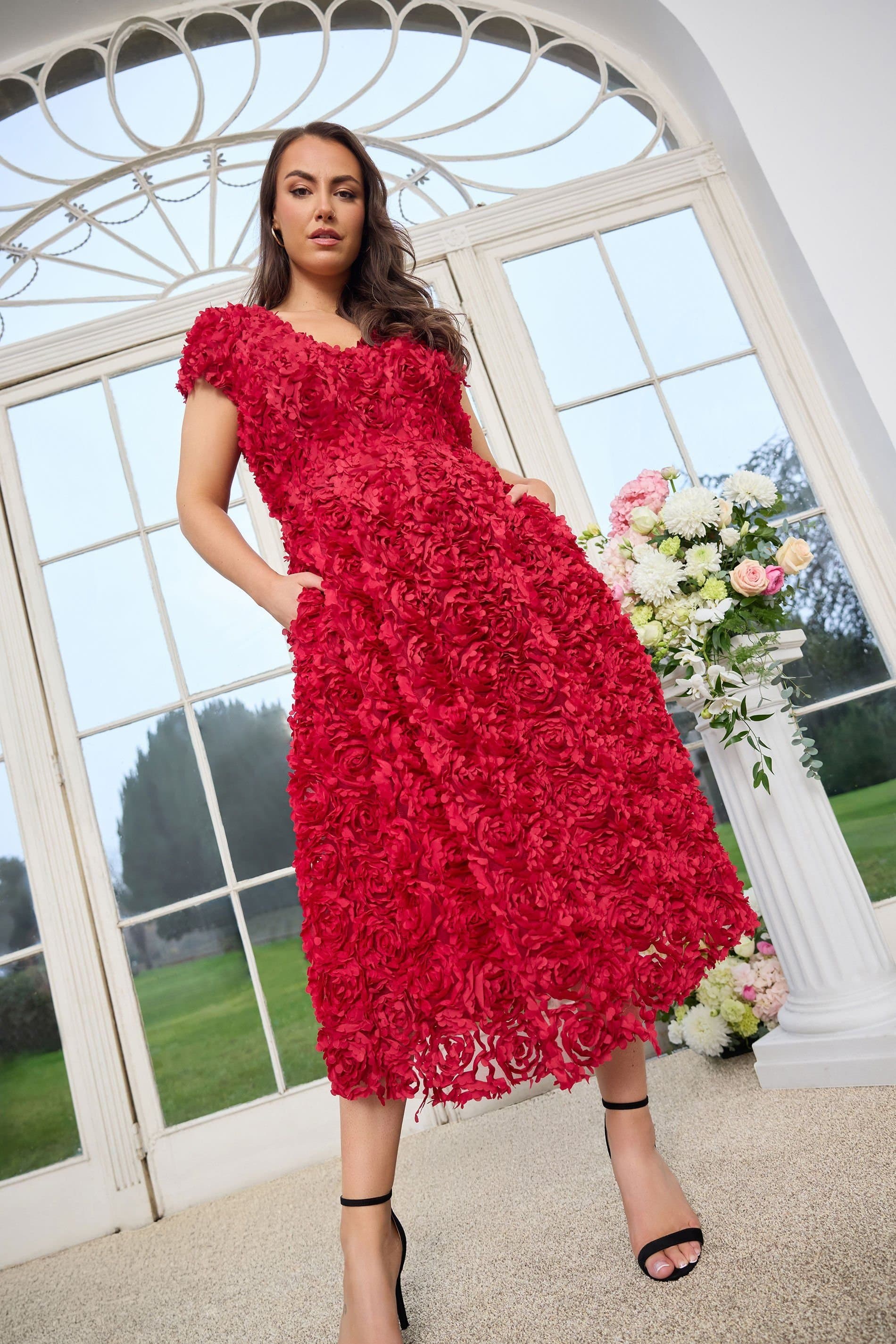 Yours Yours Women's Floral Skater Dress in Red