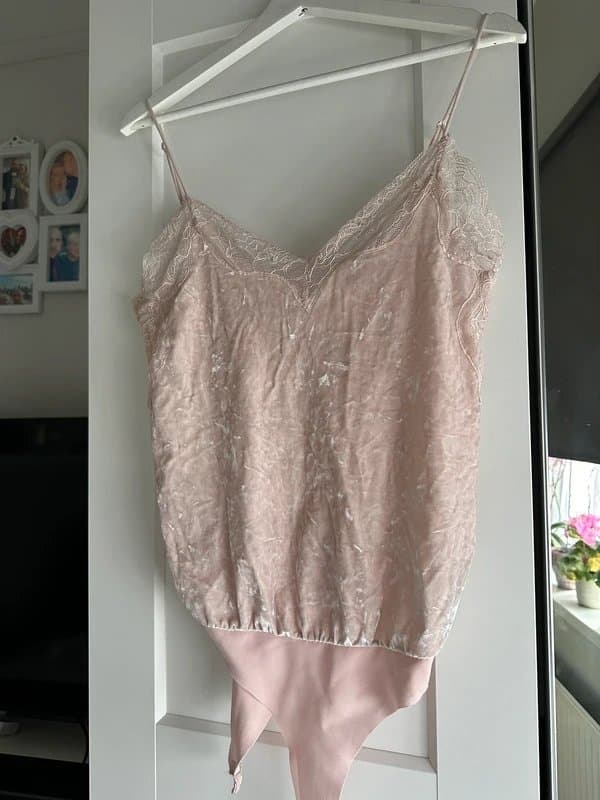 Bershka Bershka top velvet dust pink