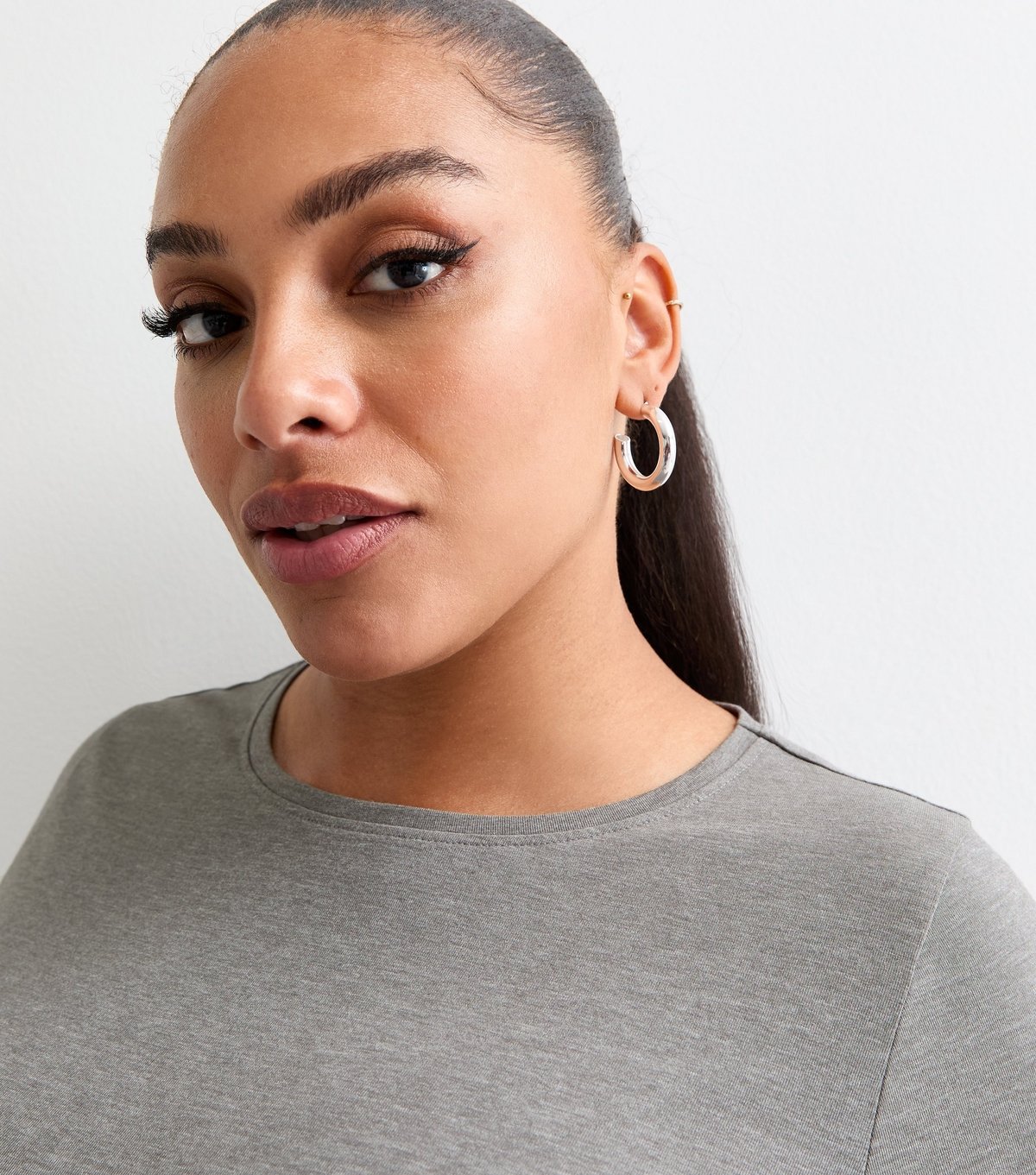 New Look Women's Plus Size Grey Crew Neck Long Sleeve Top Curves New Look - 2