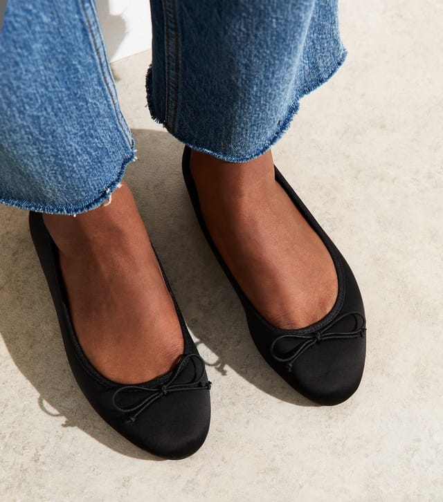 New Look Women's Black Satin Ballet Flats Vegan New Look - 2