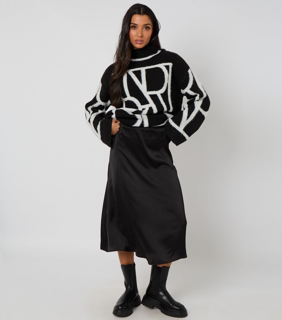 Urban Bliss Women's Black Abstract Slogan Jumper Urban Bliss New Look - 3