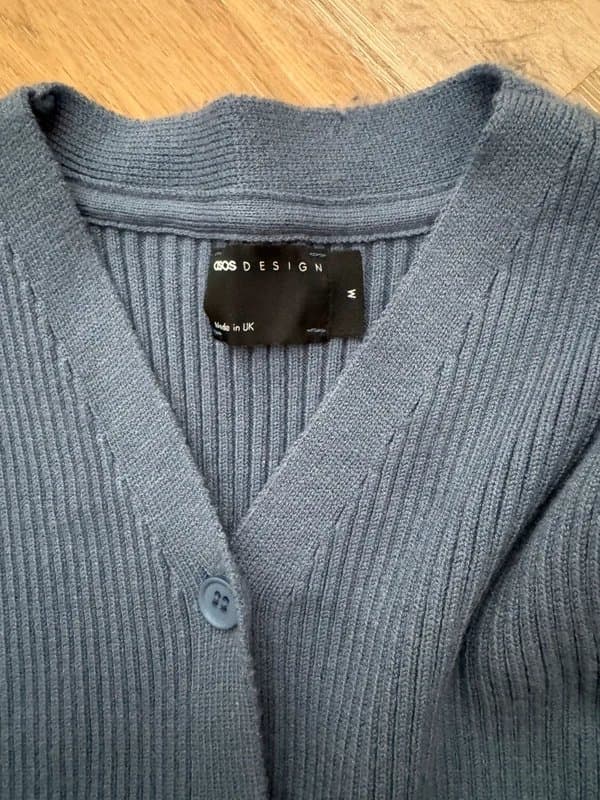 ASOS Design Ribbed v neck cardigan - ASOS size medium