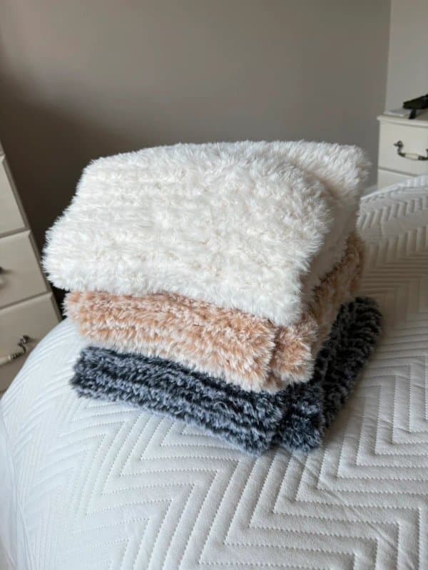 Handmade Handmade shortie scarf (grey)