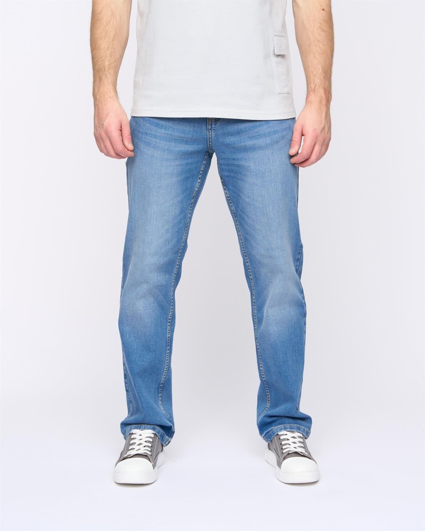 Duck&Cover Duck&Cover Rushawn Men's Modern Slim-Fit Jeans in Light Blue