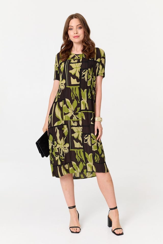 Izabel London Izabel London Women's Floral Pleated Textured Midi Shift Dress in Green - 2