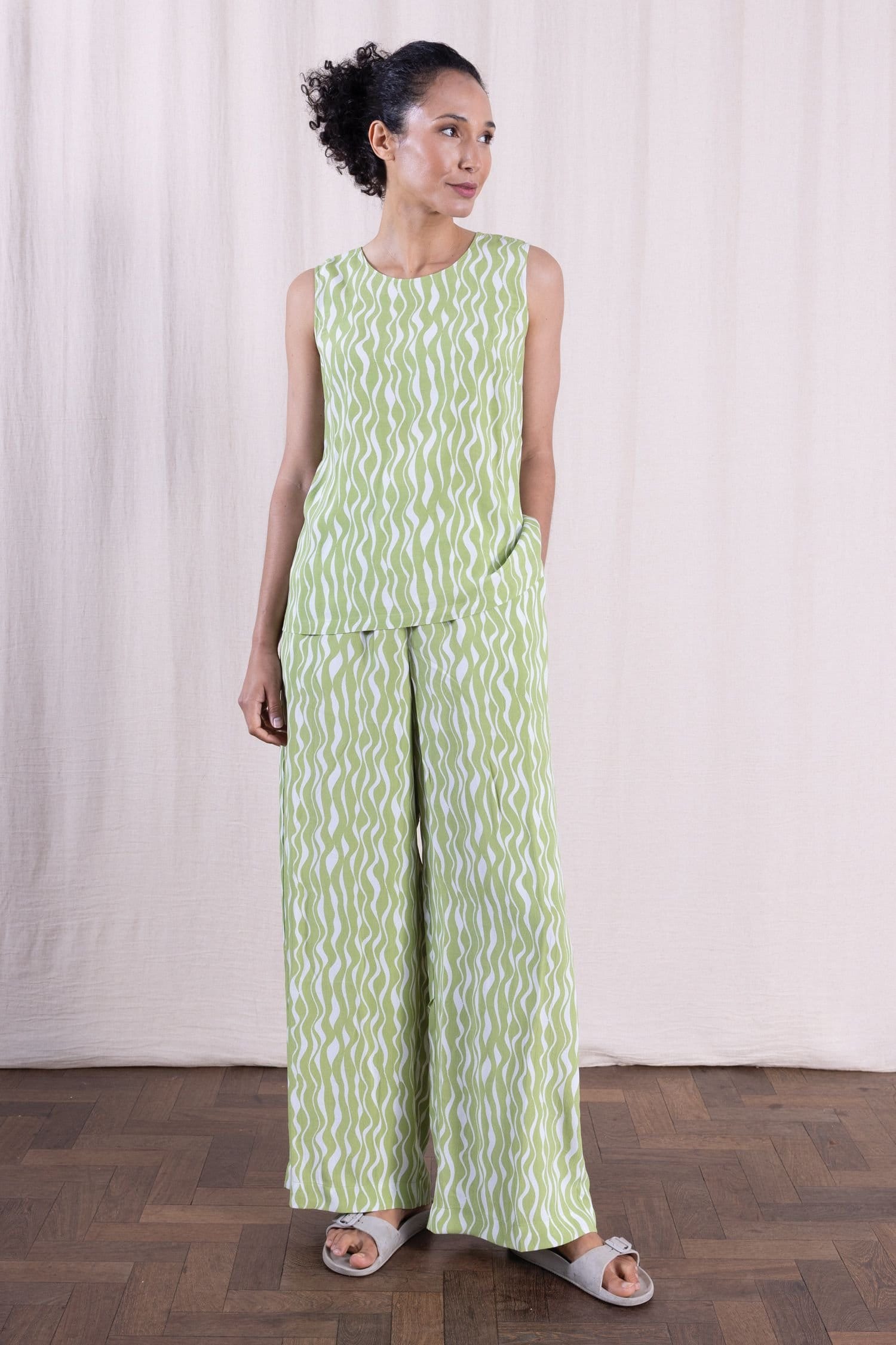 Nomads Clothing Nomads Clothing Women's Women Wide Leg Viscose Trousers in Light Green - 4