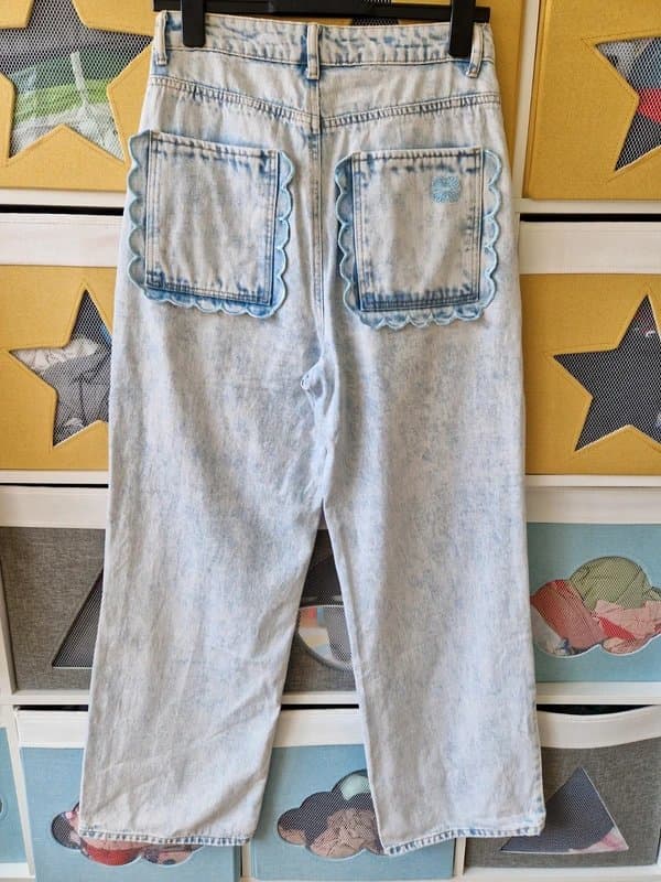 Never Fully Dressed Never fully dressed women's Scallop Detail Straight Leg Jeans size 10