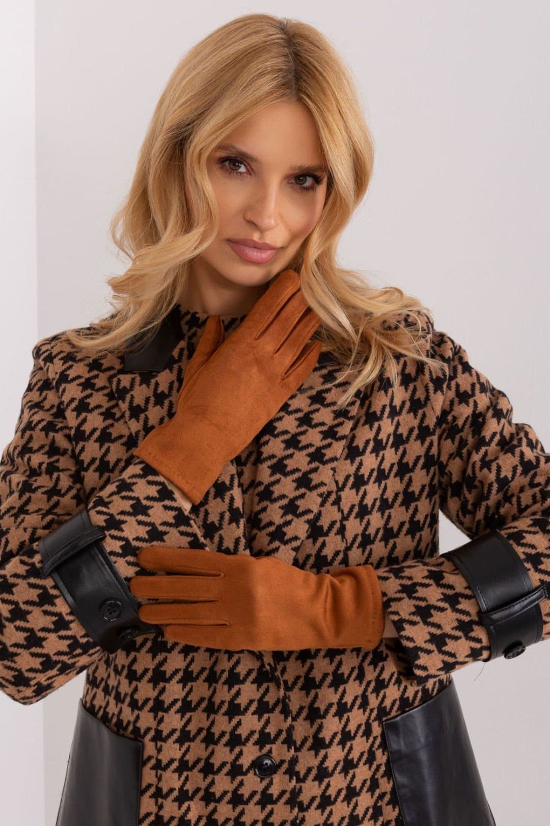 Love Lace Love Lace Women's Elegant Smooth Insulated Touchscreen Gloves With Embroidered Flower in Brown