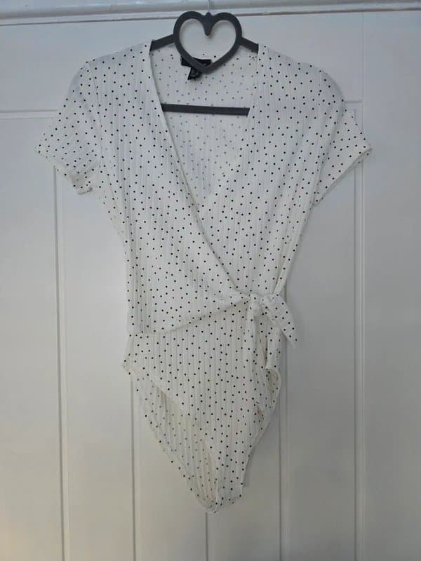 New Look New look white spot tie waist bodysuit 8