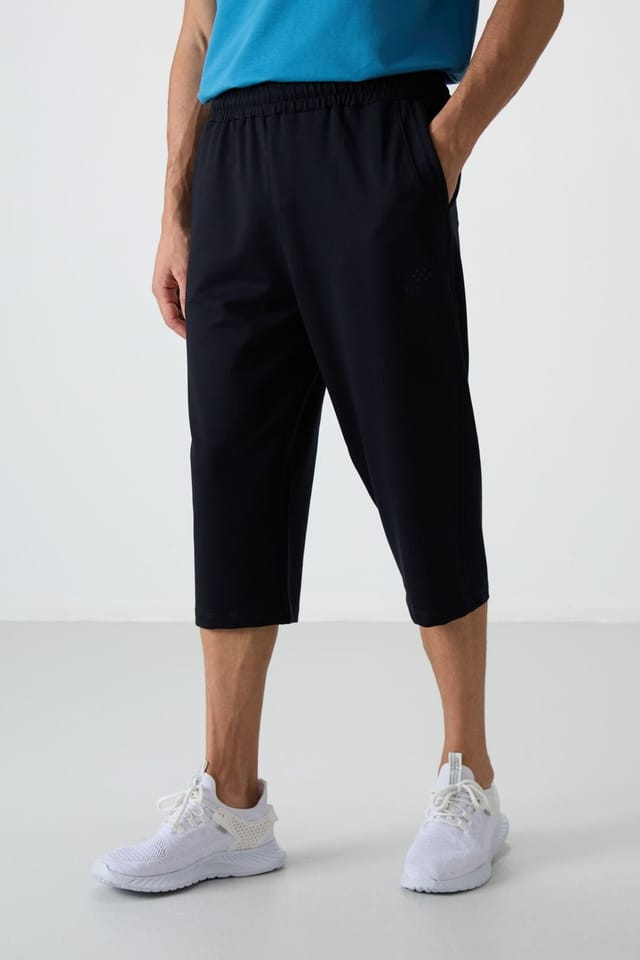 Tommy Life Tommy Life Men's Mid-waist Wide-leg Capri Shorts in Navy - 2