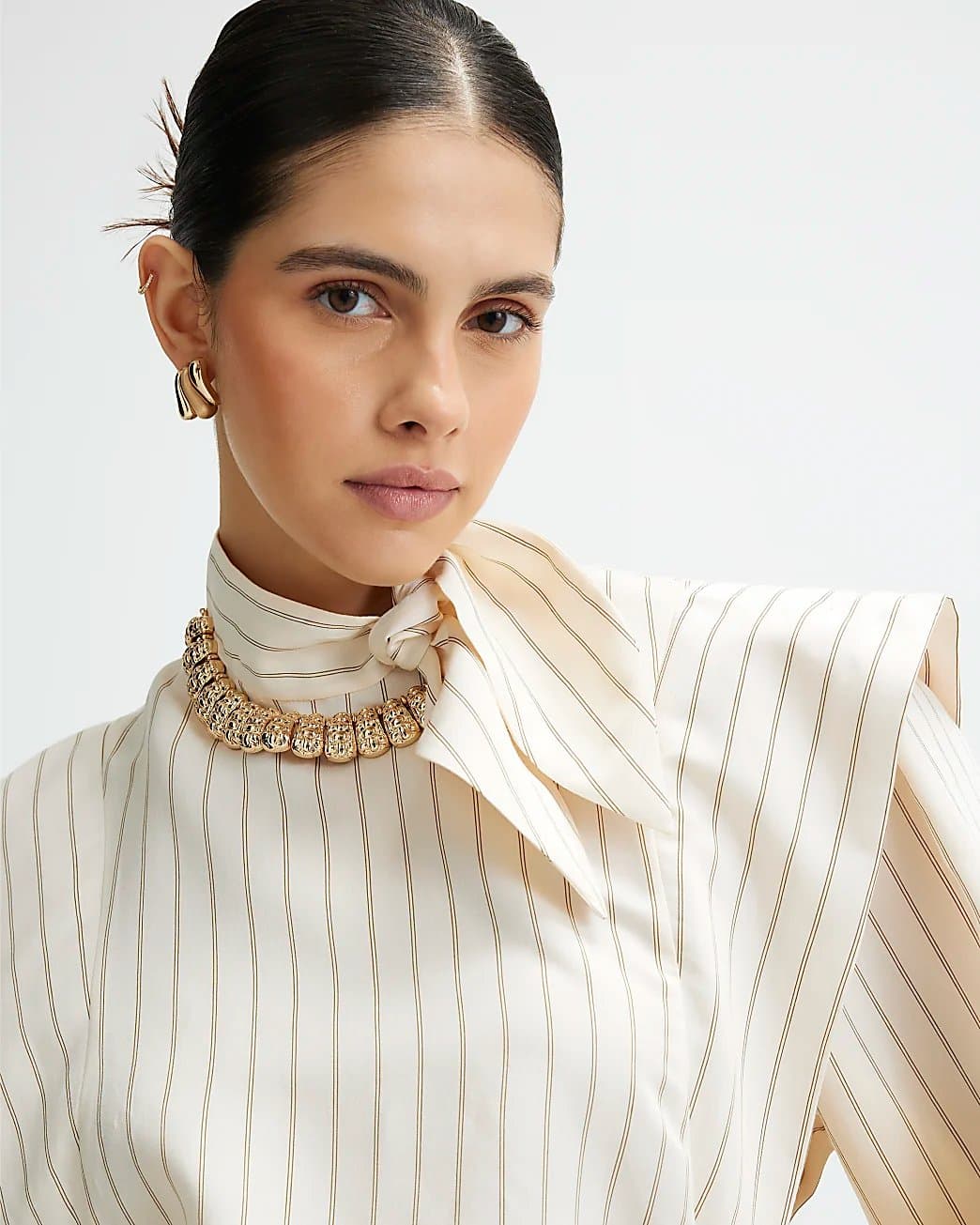 River Island River Island Womens Gold Beaten Link Collar Necklace