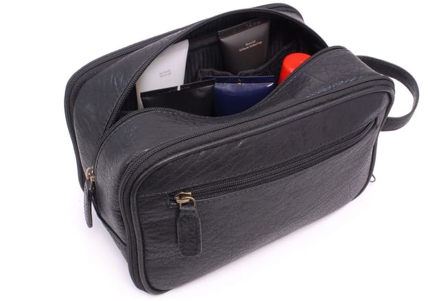 Bucklestone Bucklestone Men's Durham Leather Wash Bag in Black - 3