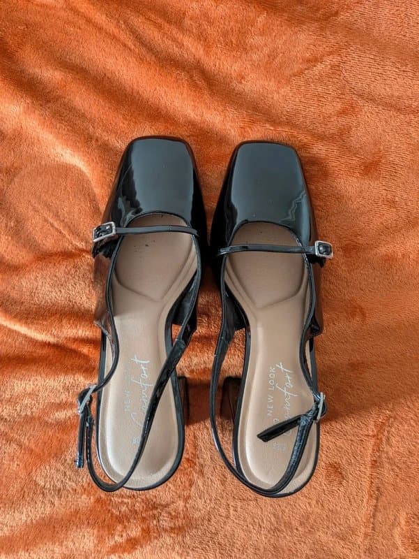 New Look New Look Black Faux leather sandals.
