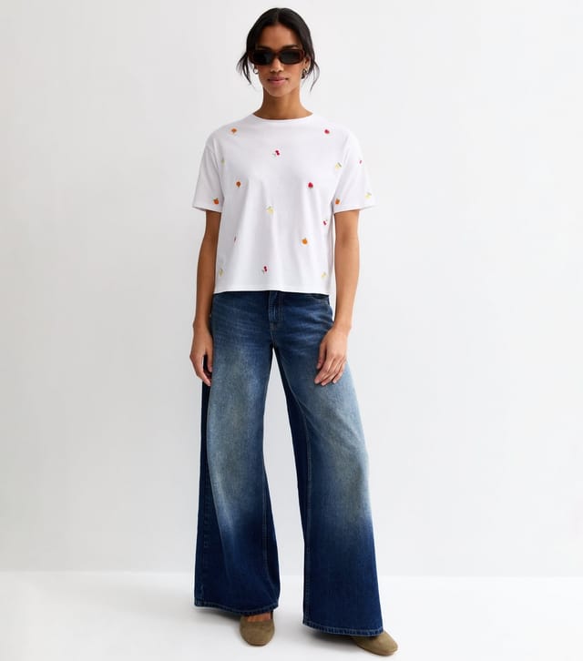 New Look Women's White Cotton Boxy Embroidered Fruit T-Shirt New Look - 3
