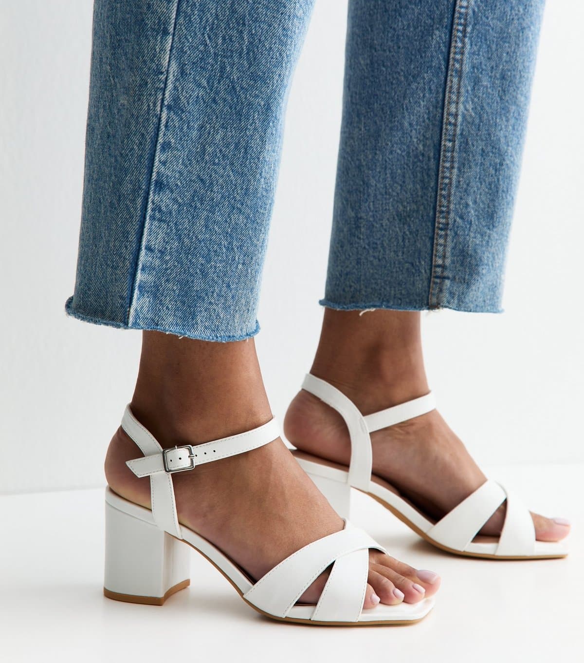 New Look Women's Wide Fit White Faux Leather Block Heel Sandals Vegan New Look